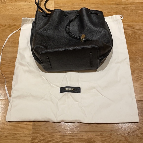 Auxiliary Pebbled Leather Bucket Bag - Picture 9 of 14